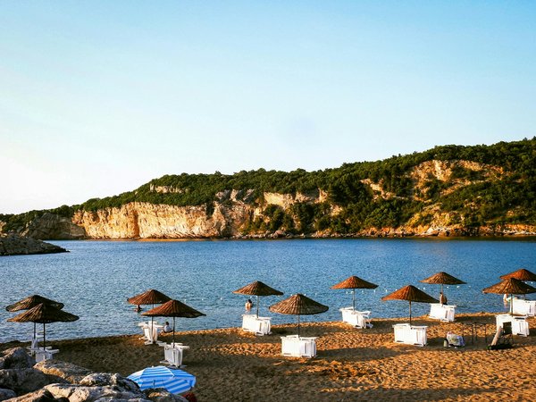 Secrets des Seniors Français : Stratégies Efficaces pour Surmonter les Acouphènes